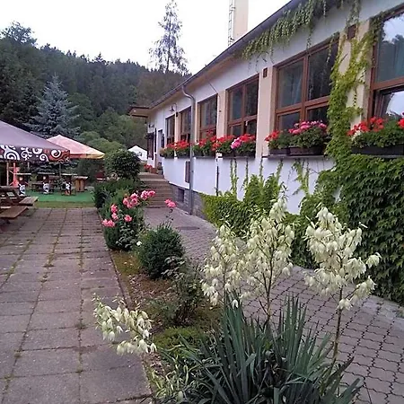 Kormoran Hotel *